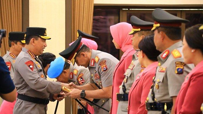 Kapolda Bali Irjen Daniel Resmi Pimpin Serah Terima Jabatan 7 Perwira Menengah Kapolda Bali Irjen Daniel Resmi Pimpin Serah Terima Jabatan 7 Perwira Menengah