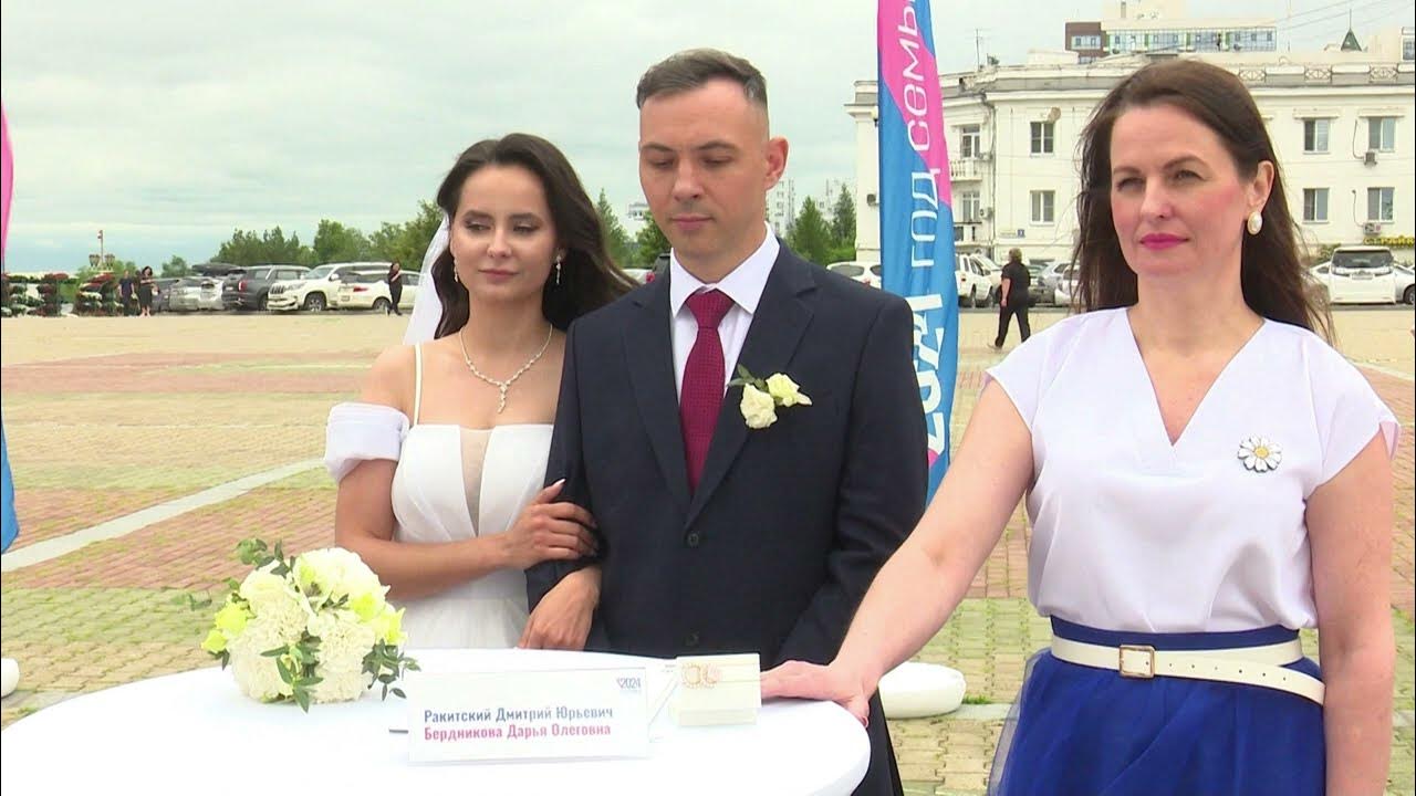 Харьковщина: Свадебный День [дата] – Почти 40 Бракосочетаний (фото)