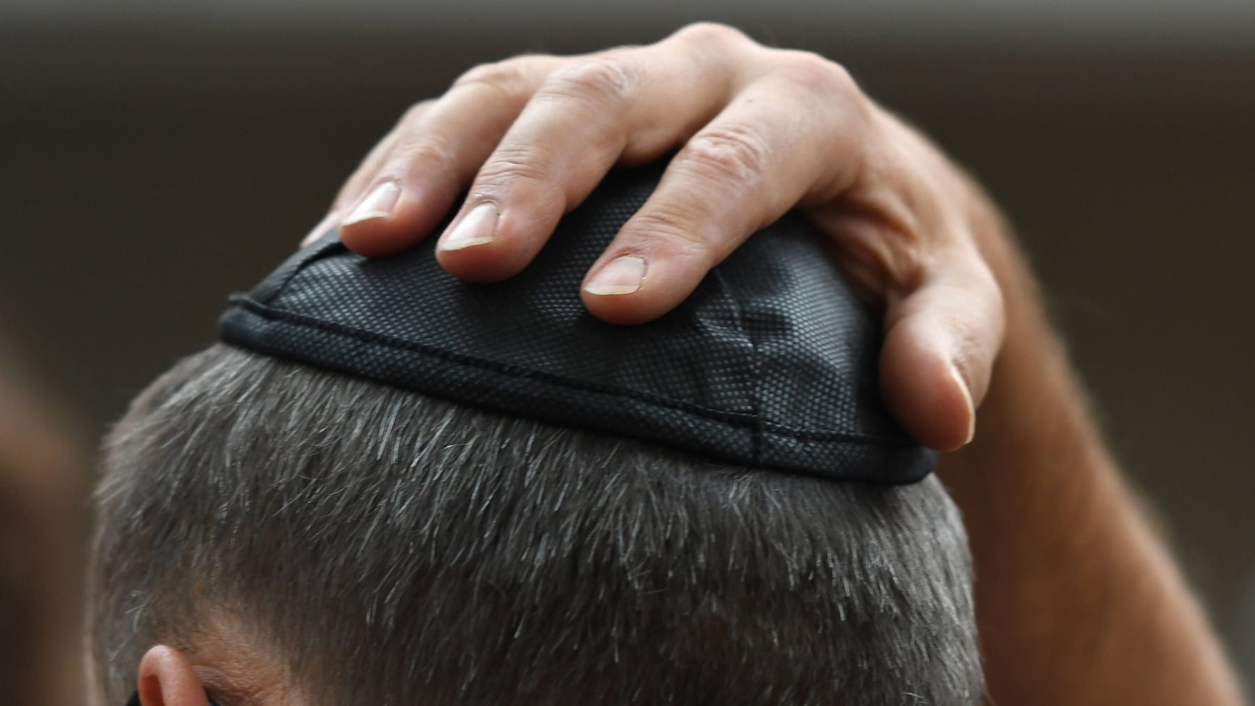 Kind In Berlin Von Betrunkenen Unbekannten Antisemitisch Beleidigt Und Bedroht Kind In Berlin Von Betrunkenen Unbekannten Antisemitisch Beleidigt Und Bedroht