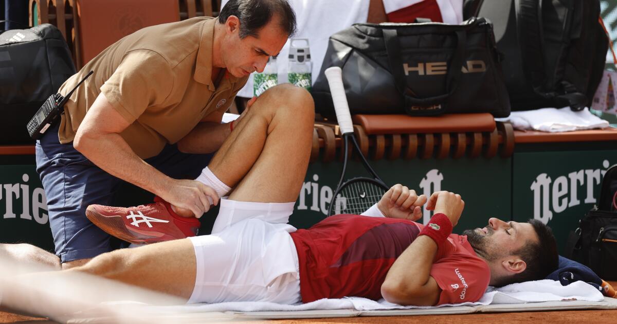 Knee Injury Sidelines Ruud In French Open Match With Borges Knee Injury Sidelines Ruud In French Open Match With Borges