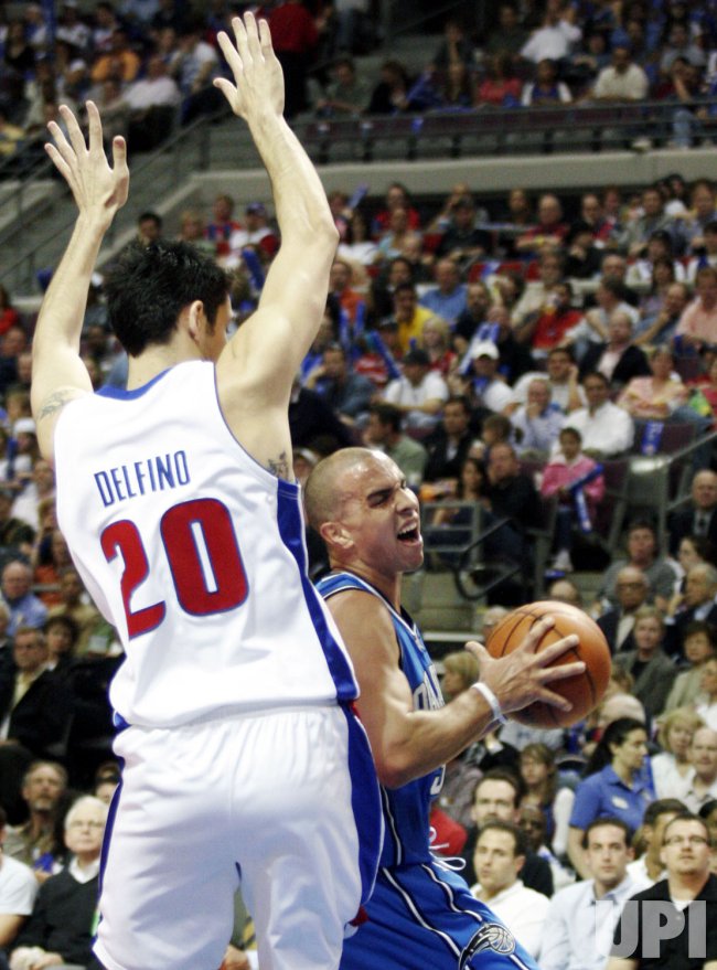 Knicks Vs. Pistons: Magic Johnson's Series Prediction Knicks Vs. Pistons: Magic Johnson's Series Prediction