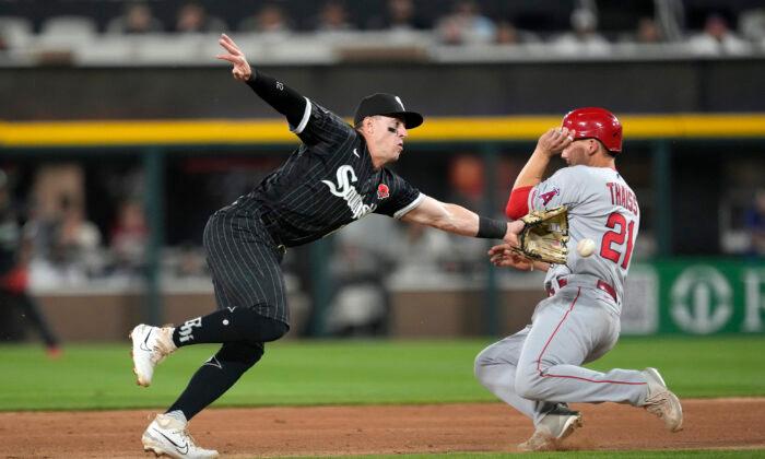 Kyren Pari's Late Homer Powers Angels To Rain-Soaked Victory Over White Sox Kyren Pari's Late Homer Powers Angels To Rain-Soaked Victory Over White Sox