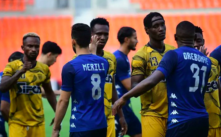 L'USMA Et L'ASEC En Coupe De La CAF: Victoire Et Élimination, Analyse Des Performances L'USMA Et L'ASEC En Coupe De La CAF: Victoire Et Élimination, Analyse Des Performances