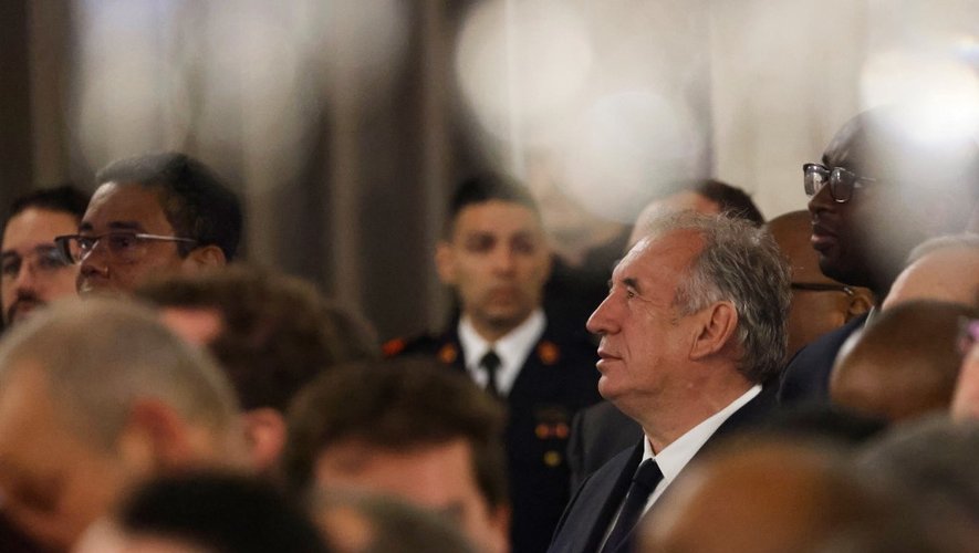 La Francia A Destra? L'analisi Del Governo Bayrou E La Minaccia Le Pen La Francia A Destra? L'analisi Del Governo Bayrou E La Minaccia Le Pen