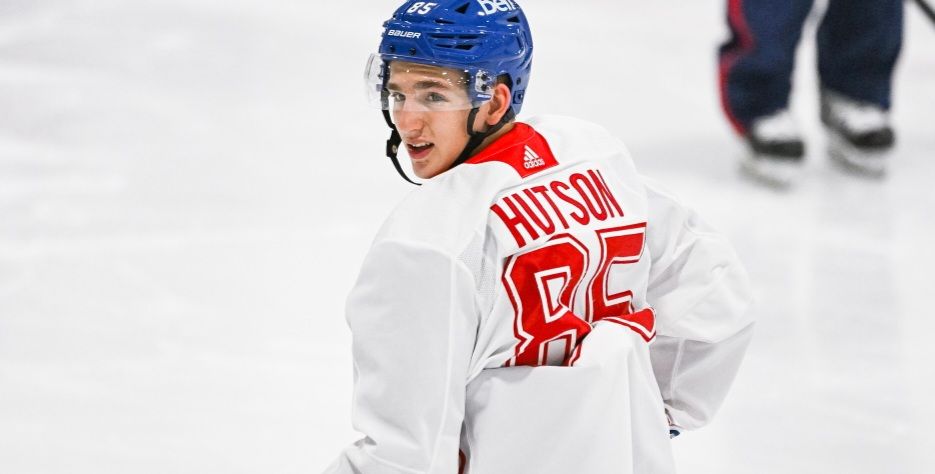 Lane Hutson: Défenseur Étoile Ou Simple Espoir Prometteur? Lane Hutson: Défenseur Étoile Ou Simple Espoir Prometteur?