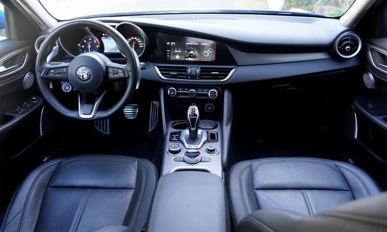 Le Matin Auto Conduit L'Alfa Romeo Junior 1.2 Turbo Speciale : Essai Complet Le Matin Auto Conduit L'Alfa Romeo Junior 1.2 Turbo Speciale : Essai Complet