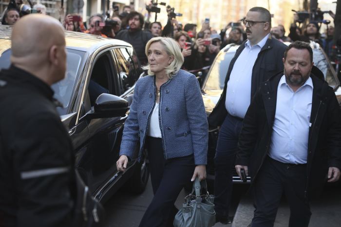 Le Pen's Embezzlement Conviction: A Witch Hunt? Paris Rally Speech Le Pen's Embezzlement Conviction: A Witch Hunt? Paris Rally Speech