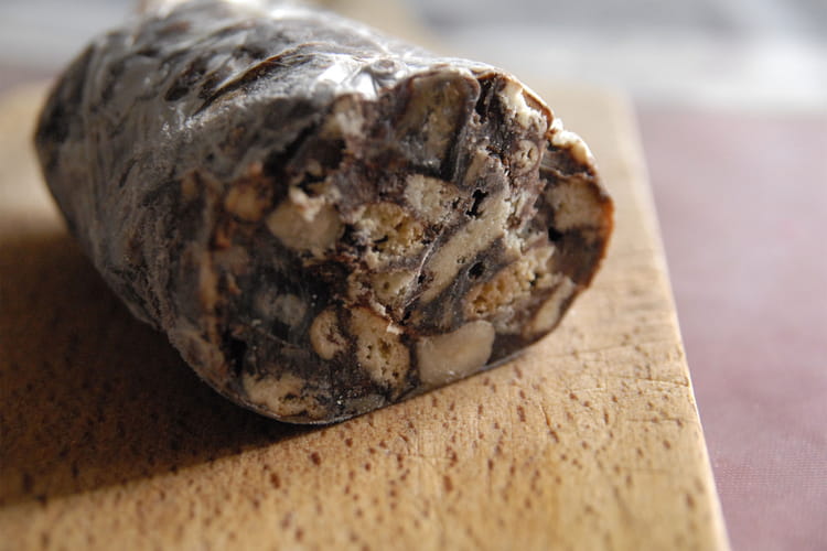 Le Salami Au Chocolat : Un Classique Du Dessert Français Revisité Par Sweet France Le Salami Au Chocolat : Un Classique Du Dessert Français Revisité Par Sweet France