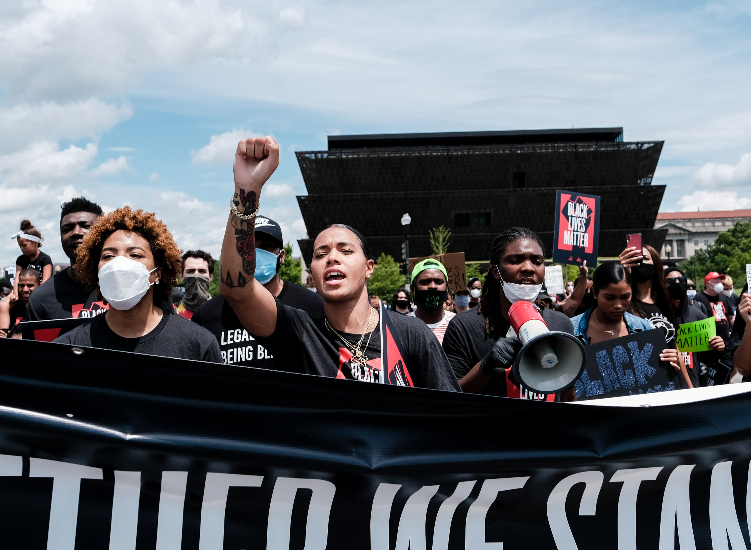 Leader Of Black And Asian Police Officers Under Fire For Chris Rock Tweet Leader Of Black And Asian Police Officers Under Fire For Chris Rock Tweet