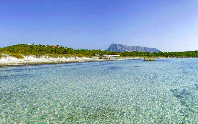 Little Tahiti, Italy: Your Guide To A Perfect Beach Getaway Little Tahiti, Italy: Your Guide To A Perfect Beach Getaway