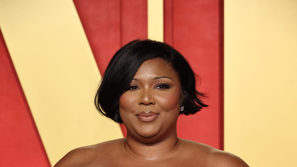 Lizzo's Post-Weight Loss Debut At The Oscars Lizzo's Post-Weight Loss Debut At The Oscars