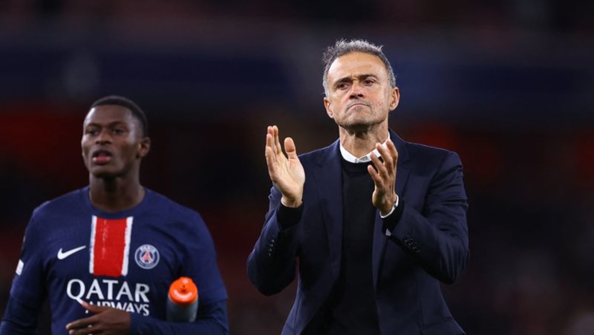 Luis Enrique Largoi Pesë Yje Nga PSG Luis Enrique Largoi Pesë Yje Nga PSG