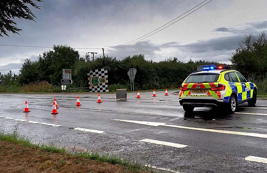 Major Road Closed After Serious Accident: Person Hospitalized Major Road Closed After Serious Accident: Person Hospitalized