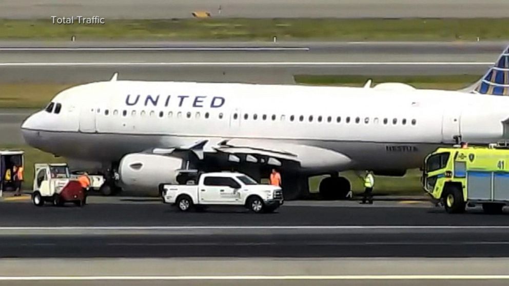 Major United Airlines Flight Cancellations At Newark Airport Following FAA Walkout Major United Airlines Flight Cancellations At Newark Airport Following FAA Walkout