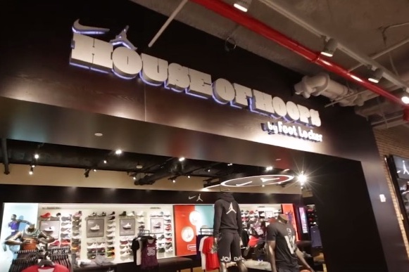 Man Dead Following West Broad Street Foot Locker Argument: Crime Insider Report Man Dead Following West Broad Street Foot Locker Argument: Crime Insider Report