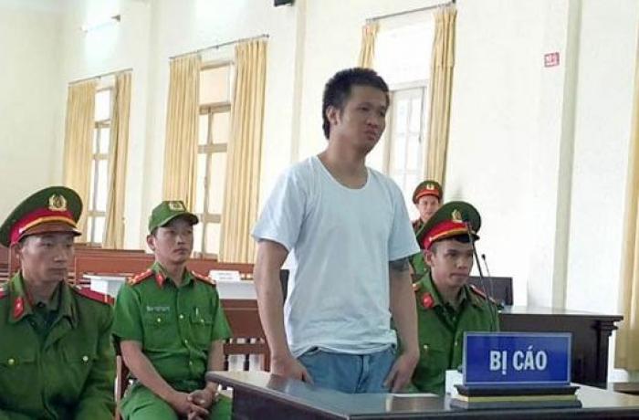 Man Detained For Damaging Ancient Vietnamese Throne Man Detained For Damaging Ancient Vietnamese Throne