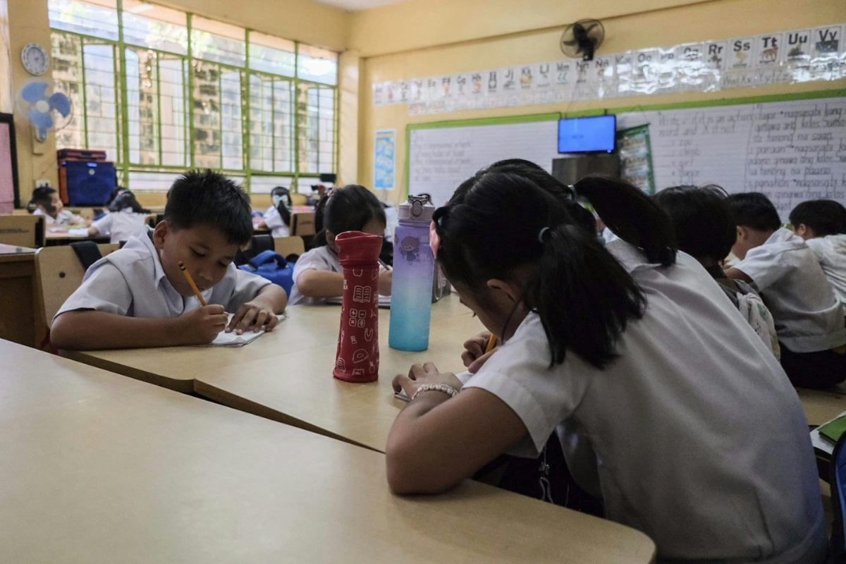 Manila Schools Battle Extreme Heat, Implementing Closures Manila Schools Battle Extreme Heat, Implementing Closures