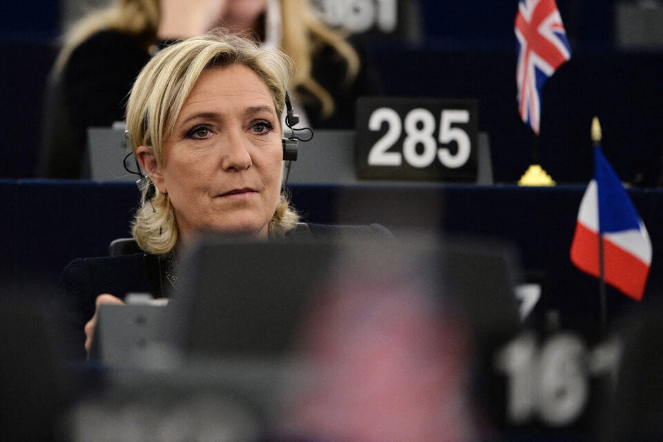 Marine Le Pen Et La Justice : Jacobelli Défend Une Application Équitable De La Loi Marine Le Pen Et La Justice : Jacobelli Défend Une Application Équitable De La Loi