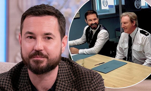 Martin Compston Reveals Frightening Line Of Duty Reunion With Co-Star Martin Compston Reveals Frightening Line Of Duty Reunion With Co-Star