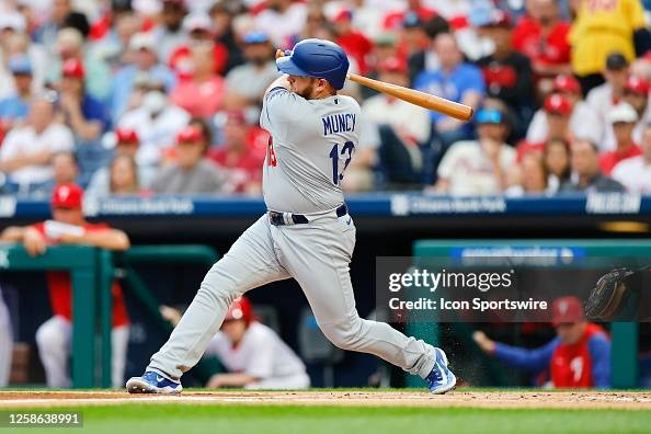 Max Muncy's Brief Torpedo Bat Trial Ends In Game-Tying Double Max Muncy's Brief Torpedo Bat Trial Ends In Game-Tying Double