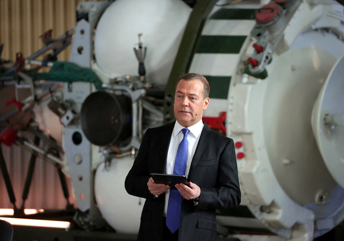 Medvedev: Missili Nucleari E La Crisi Della Russofobia In Europa Medvedev: Missili Nucleari E La Crisi Della Russofobia In Europa