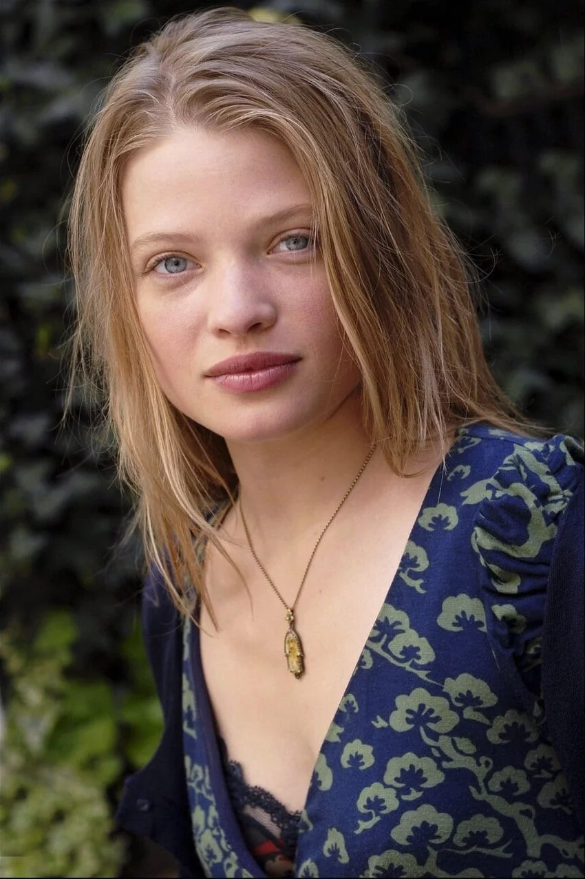 Mélanie Thierry: Biographie Et Filmographie De L'Actrice Française Mélanie Thierry: Biographie Et Filmographie De L'Actrice Française