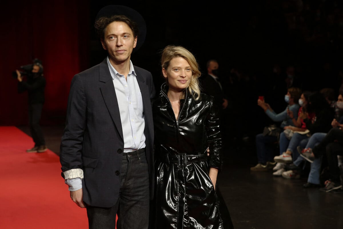 Mélanie Thierry Et Raphaël : Les Joies Et Les Difficultés D'une Famille Nombreuse Mélanie Thierry Et Raphaël : Les Joies Et Les Difficultés D'une Famille Nombreuse