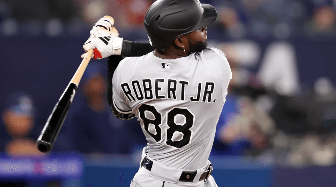 Mets Join Pursuit Of Free Agent Luis Robert Jr. Mets Join Pursuit Of Free Agent Luis Robert Jr.
