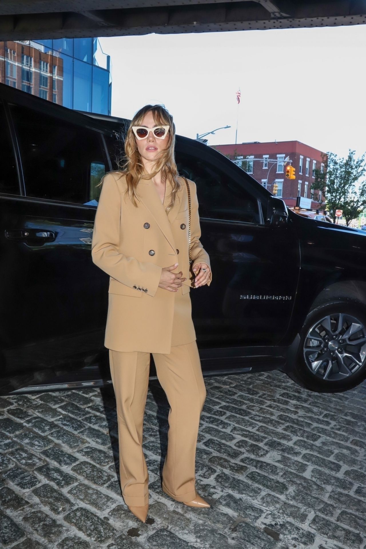 Michael Kors NYFW: Suki Waterhouse's Leggy Fashion Statement Michael Kors NYFW: Suki Waterhouse's Leggy Fashion Statement