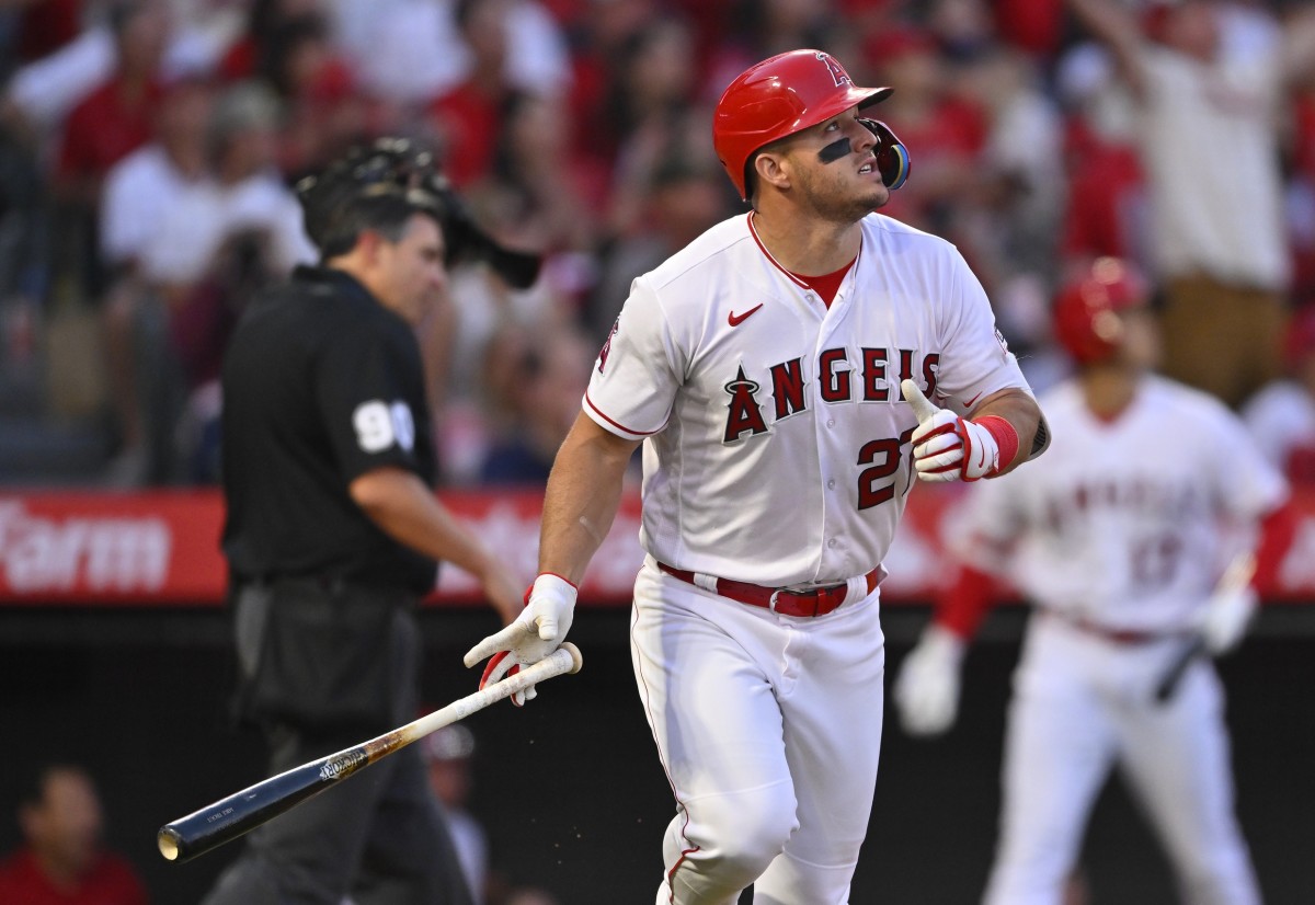Mike Trout's Knee Soreness Sidelines Him As Angels Lose Fifth Straight Mike Trout's Knee Soreness Sidelines Him As Angels Lose Fifth Straight
