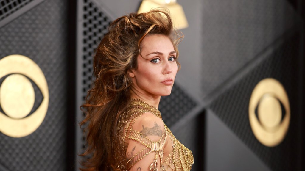 Miley Cyrus Ja Bruno Mars: Plagiointisyytteet Edelleen Voimassa Miley Cyrus Ja Bruno Mars: Plagiointisyytteet Edelleen Voimassa
