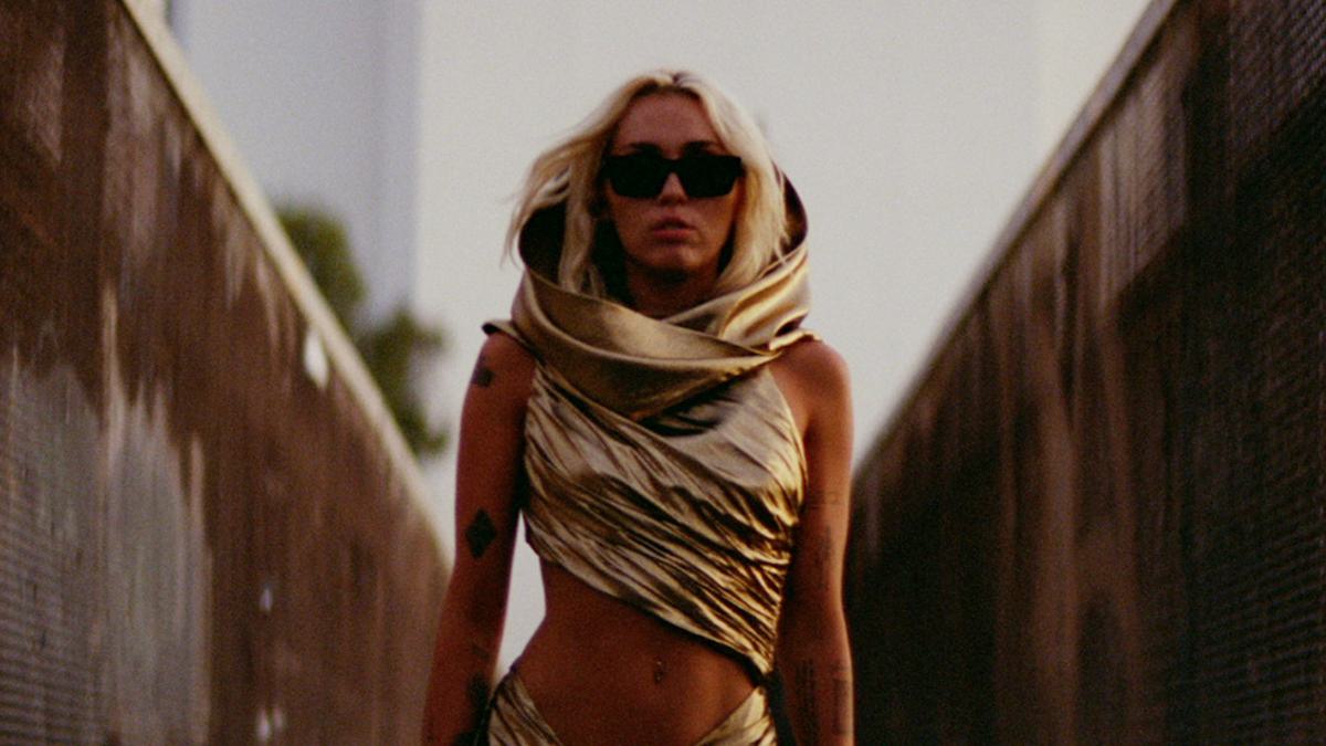 Miley Cyrus' Nieuwe Single: Donderdagnacht Gelanceerd Miley Cyrus' Nieuwe Single: Donderdagnacht Gelanceerd