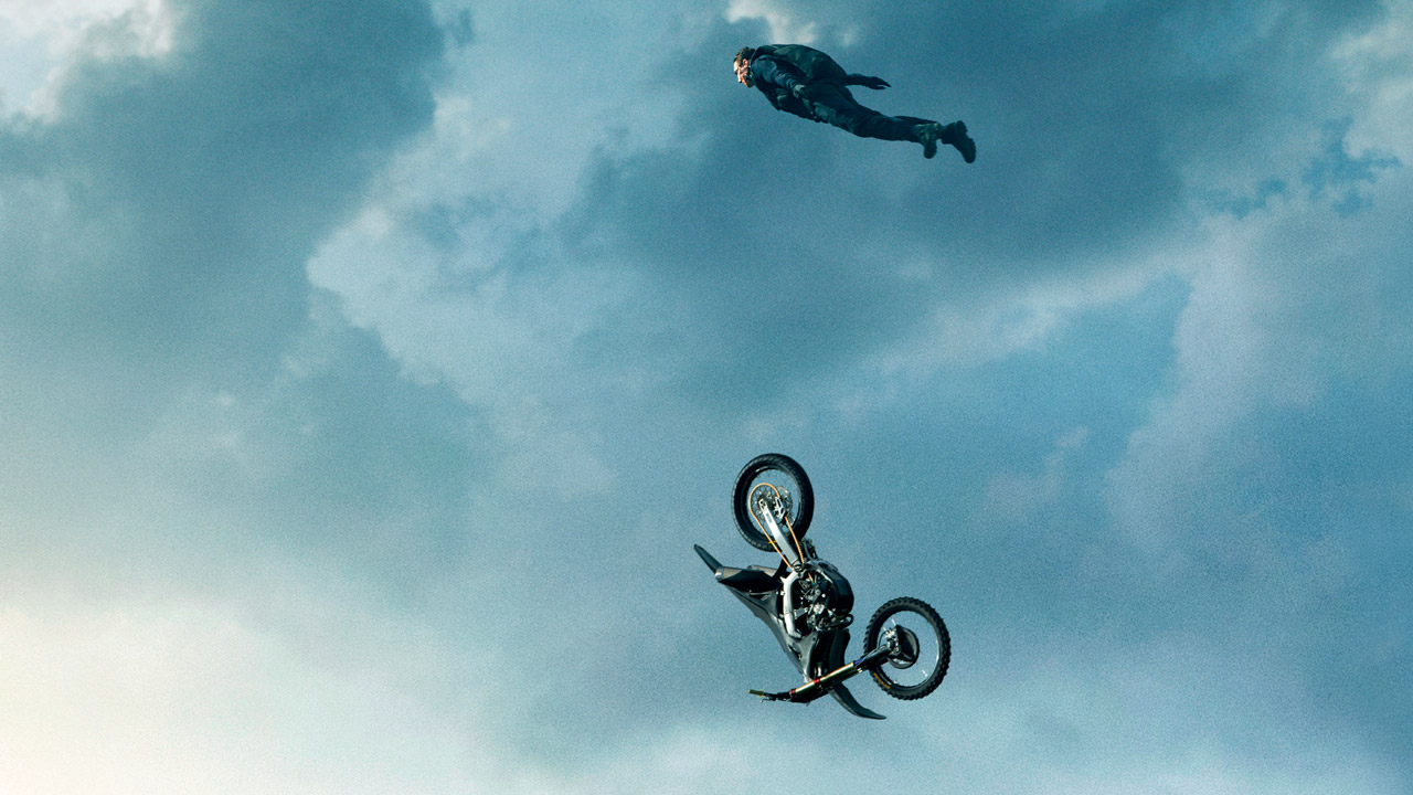 Mission: Impossible Dead Reckoning: The Making Of Tom Cruise's Extreme 8000-Foot Stunt Mission: Impossible Dead Reckoning: The Making Of Tom Cruise's Extreme 8000-Foot Stunt