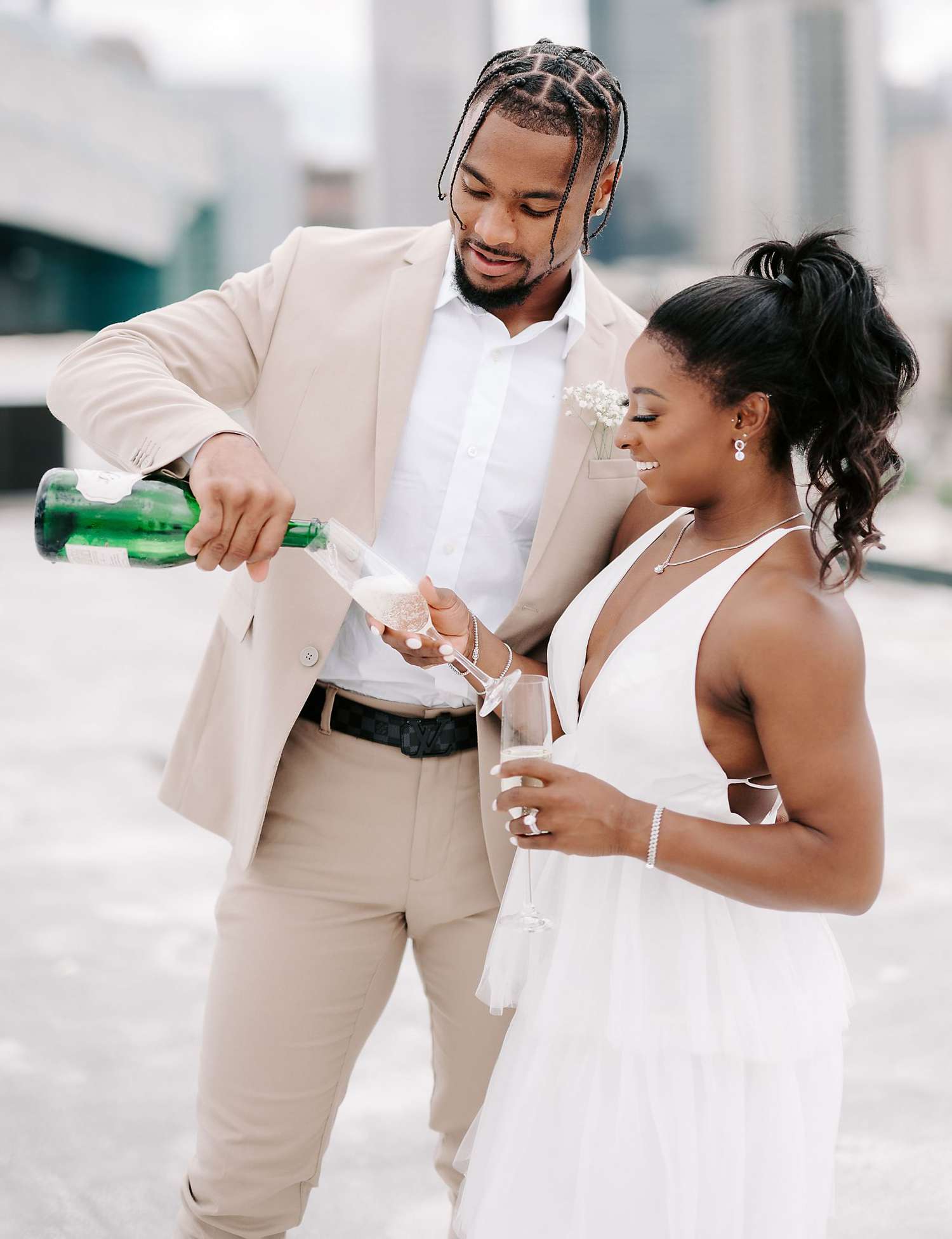 New Hair, Don't Care: Simone Biles' Transformation And Sweet Photos With Jonathan Owens New Hair, Don't Care: Simone Biles' Transformation And Sweet Photos With Jonathan Owens