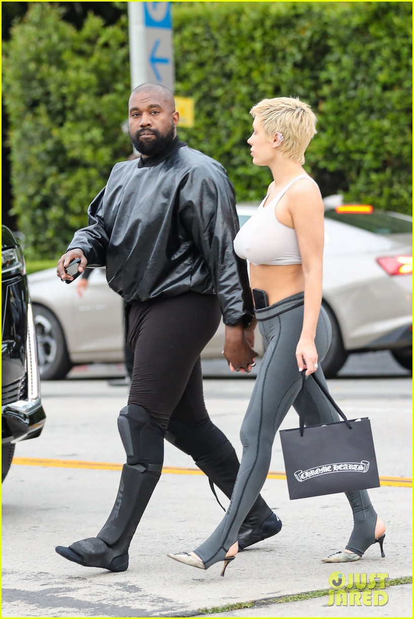 New Photos: Kanye West And Bianca Censori Enjoy Dinner Date In Spain Amidst Breakup Reports New Photos: Kanye West And Bianca Censori Enjoy Dinner Date In Spain Amidst Breakup Reports