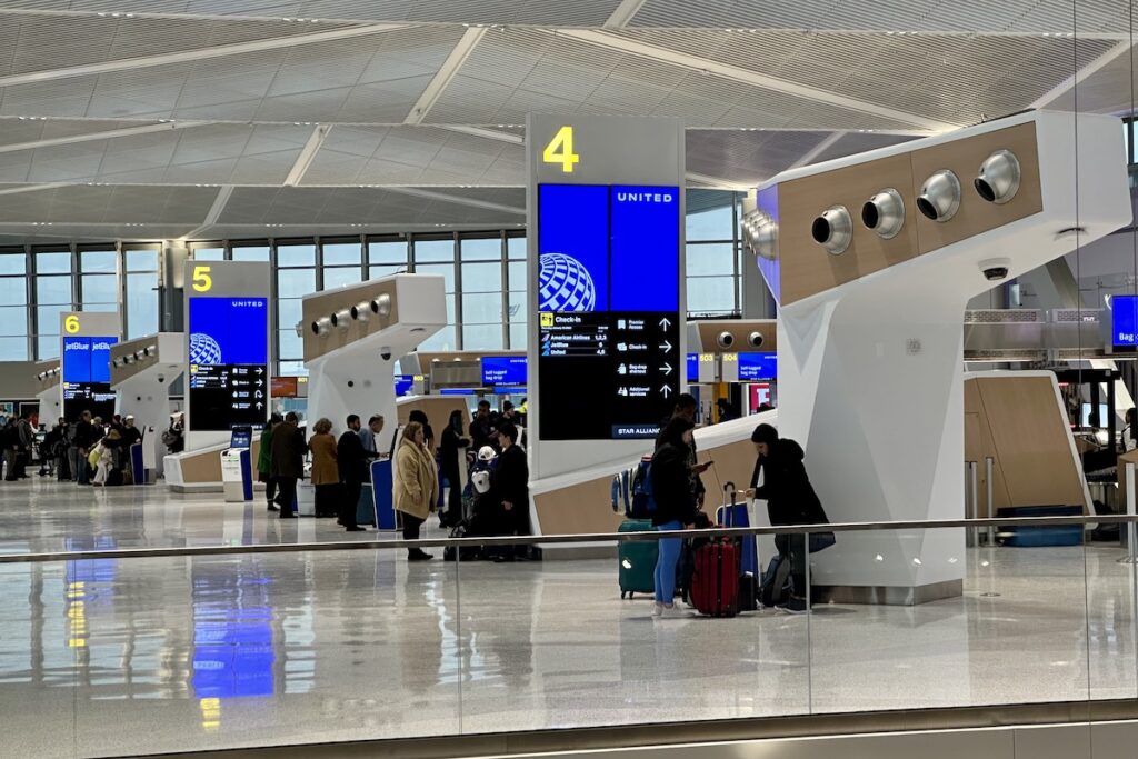 Newark Airport Flight Disruptions: United Airlines Cancellations Due To FAA Staff Absence Newark Airport Flight Disruptions: United Airlines Cancellations Due To FAA Staff Absence