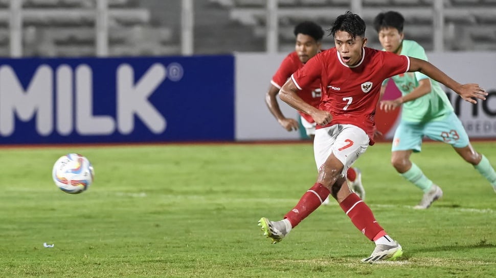 Nonton Live Streaming Timnas U20 Indonesia Vs Yaman, Kick Off 18.30 WIB Nonton Live Streaming Timnas U20 Indonesia Vs Yaman, Kick Off 18.30 WIB