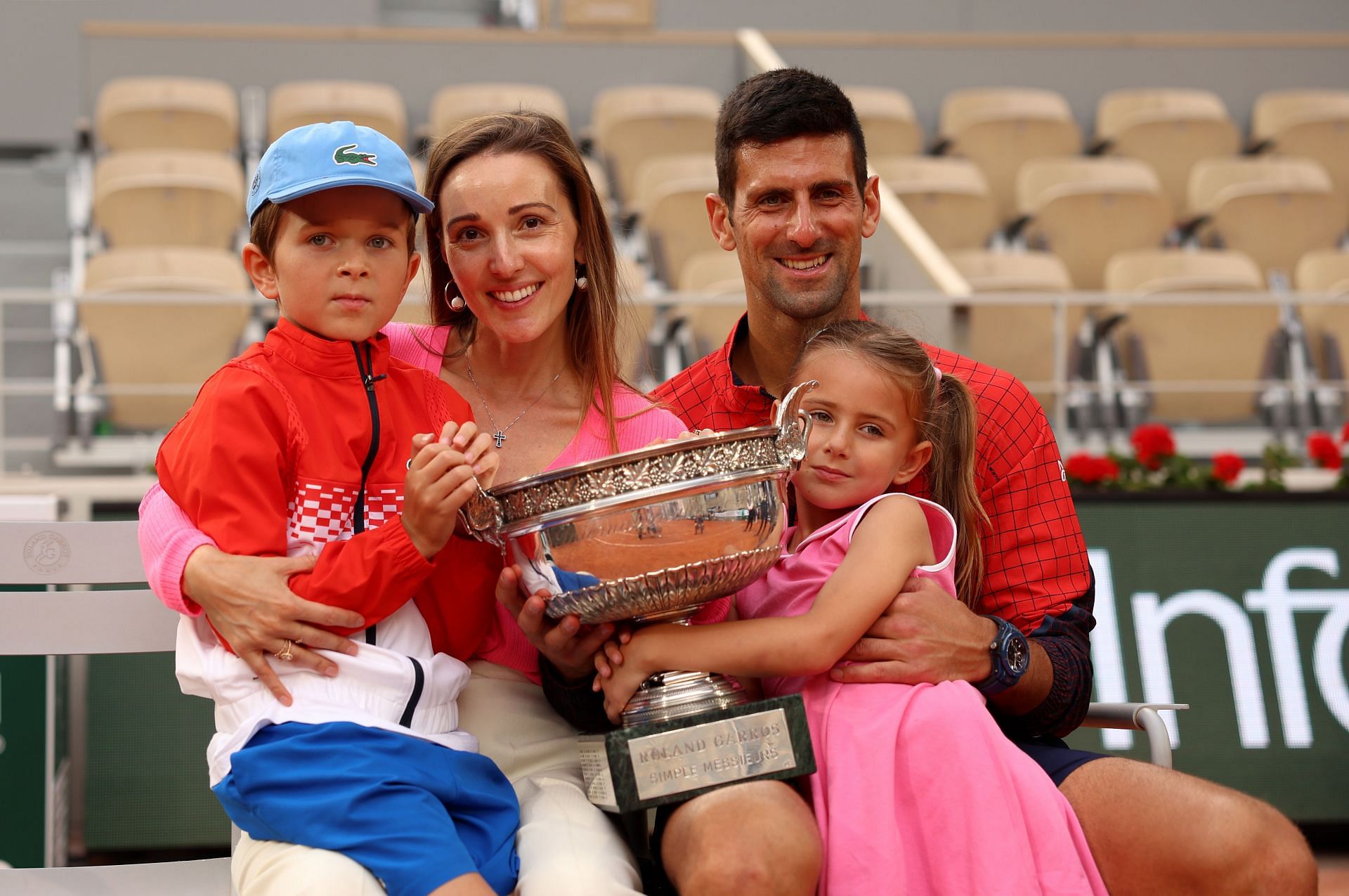 Novak Djokovic'in Hayret Verici Geliri: 186 Milyon Dolar Kazandı Novak Djokovic'in Hayret Verici Geliri: 186 Milyon Dolar Kazandı