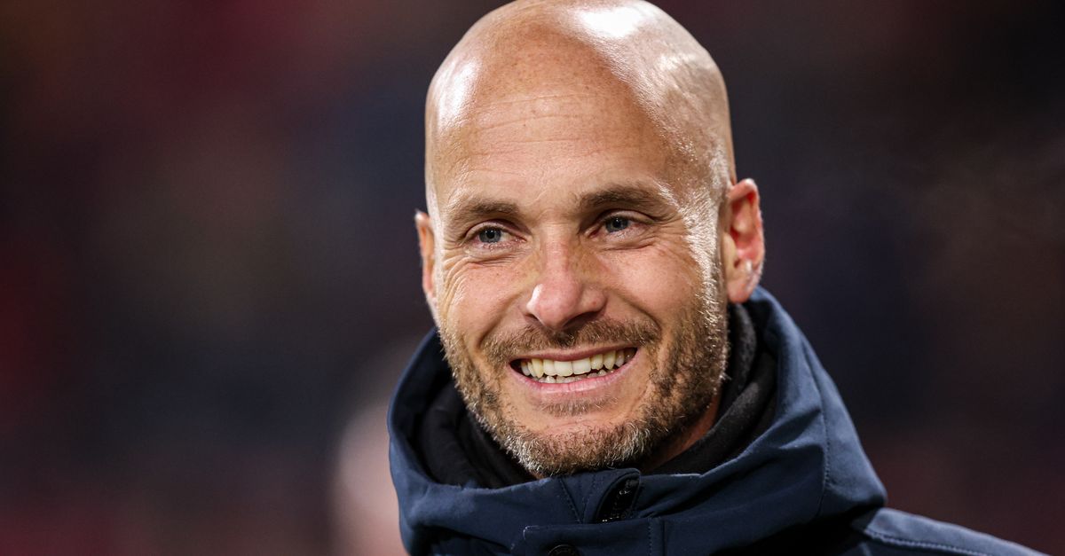 Opvallende Namen In Ajax-selectie: Simonis Onder De Loep Opvallende Namen In Ajax-selectie: Simonis Onder De Loep