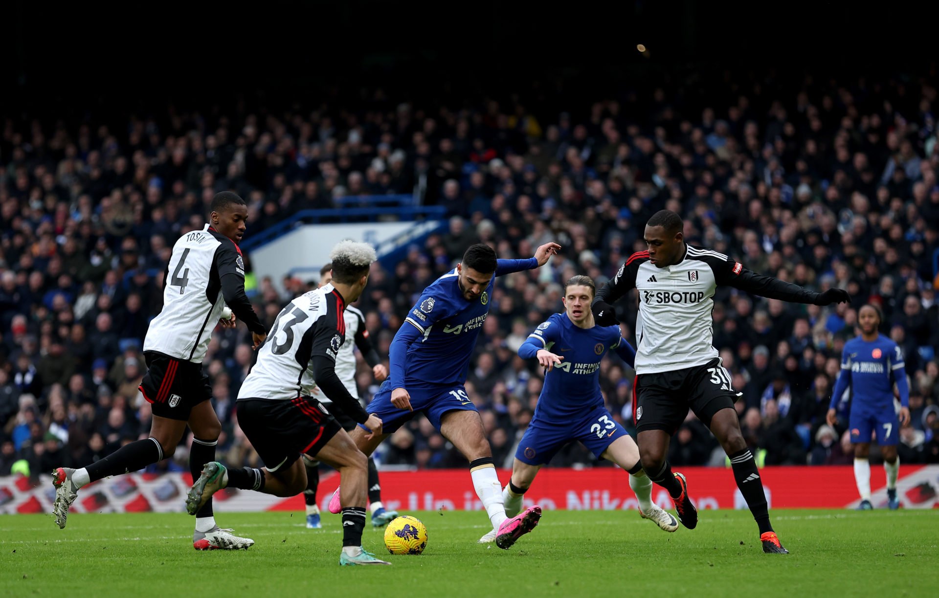 Osimhen's Wage Demands: Chelsea Initiate Crucial Discussions Osimhen's Wage Demands: Chelsea Initiate Crucial Discussions