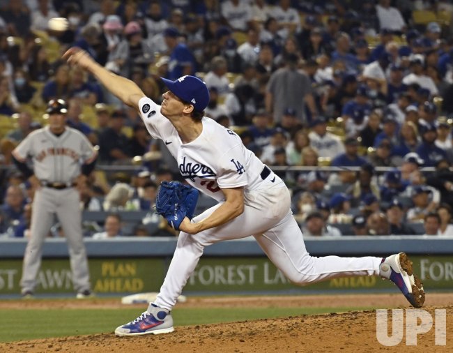 Padres' Impressive Victory: 2-Game Sweep Over Giants Padres' Impressive Victory: 2-Game Sweep Over Giants