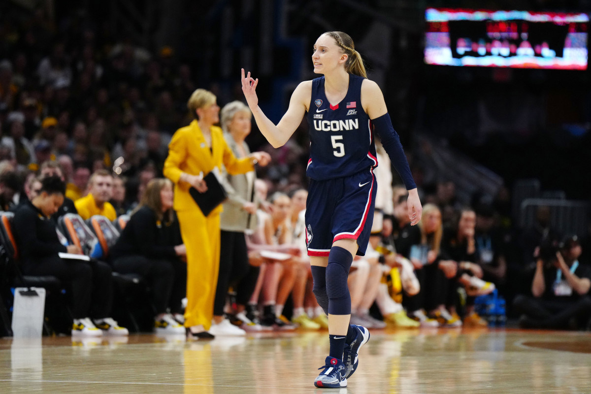 Paige Bueckers' Public Comments On Kyrie Irving: Analysis And Reaction Paige Bueckers' Public Comments On Kyrie Irving: Analysis And Reaction
