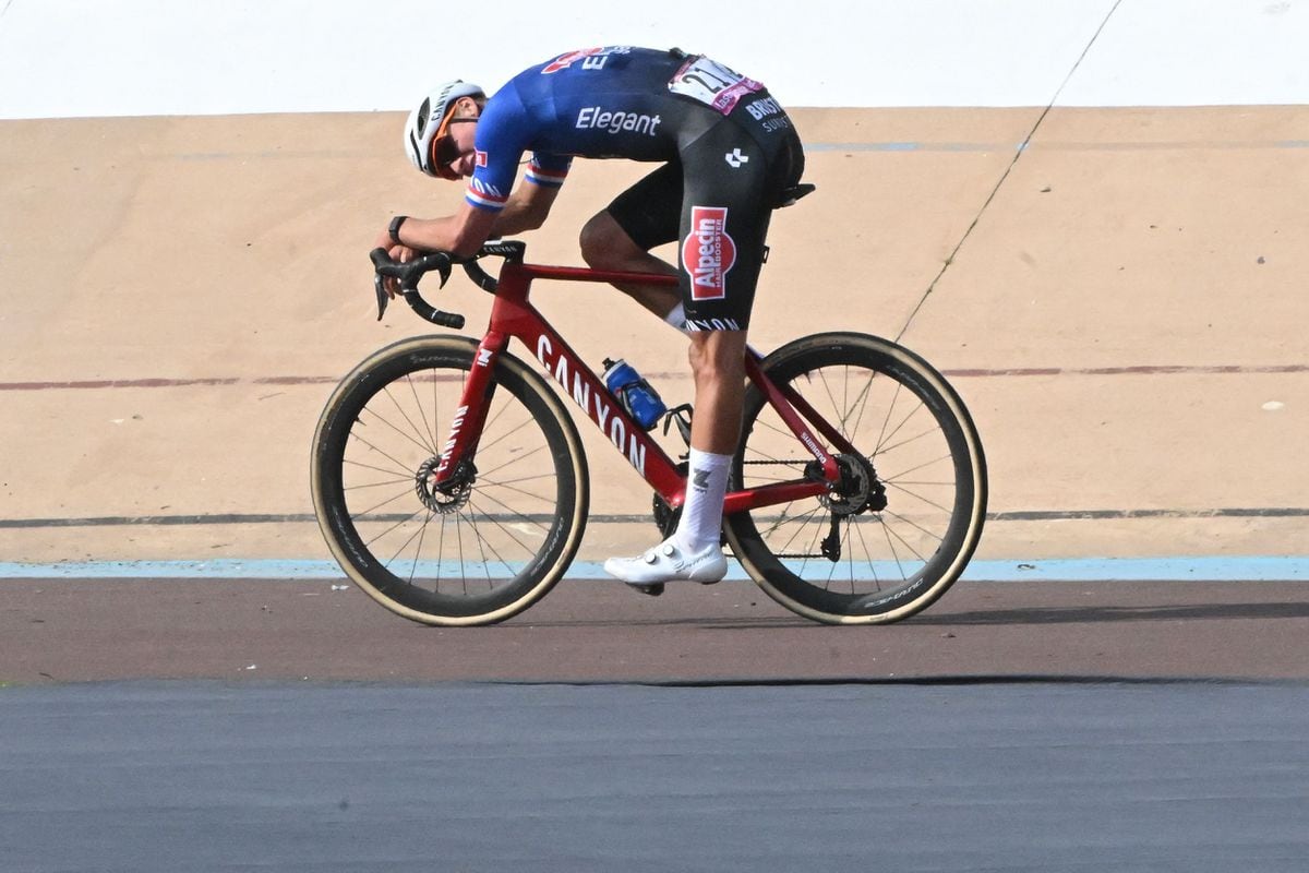 Paris-Roubaix Results: Van Der Poel Third, Pogacar A Minute Behind Paris-Roubaix Results: Van Der Poel Third, Pogacar A Minute Behind