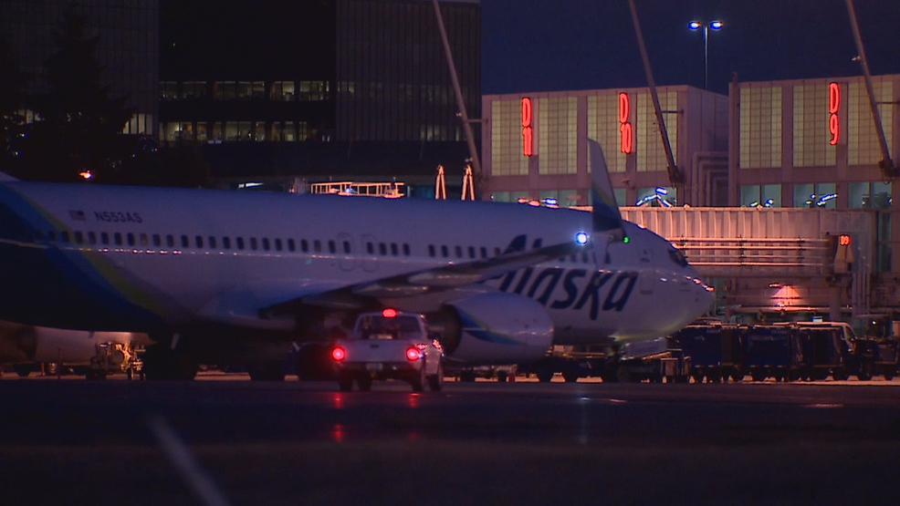 Passenger's Actions Force Tokyo-Seattle Flight Diversion Passenger's Actions Force Tokyo-Seattle Flight Diversion