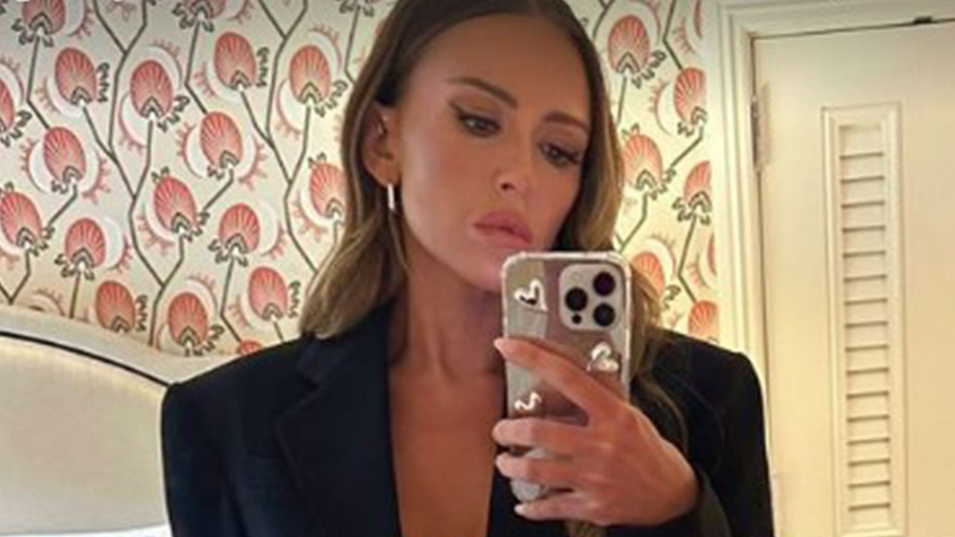 Paulina Gretzky's Casual Playdate Style: Mini Dress And More Paulina Gretzky's Casual Playdate Style: Mini Dress And More