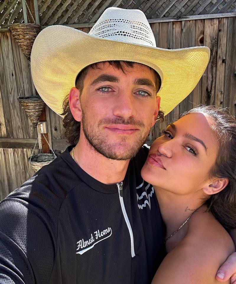 Photos: Cassie Ventura's Stunning Red Carpet Appearance With Alex Fine At MobLand Premiere Photos: Cassie Ventura's Stunning Red Carpet Appearance With Alex Fine At MobLand Premiere