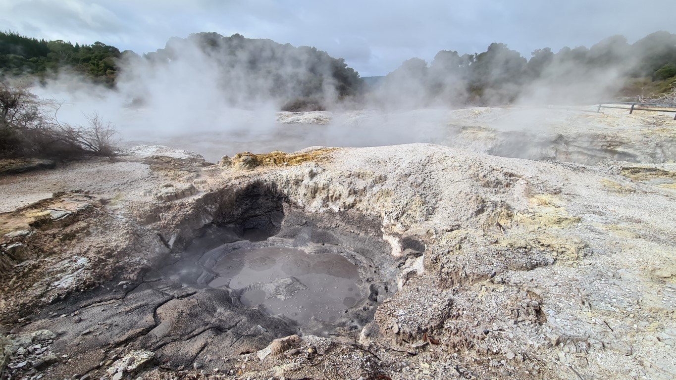 Plan Your Rotorua Trip: A Guide To Culture And Geothermal Attractions Plan Your Rotorua Trip: A Guide To Culture And Geothermal Attractions