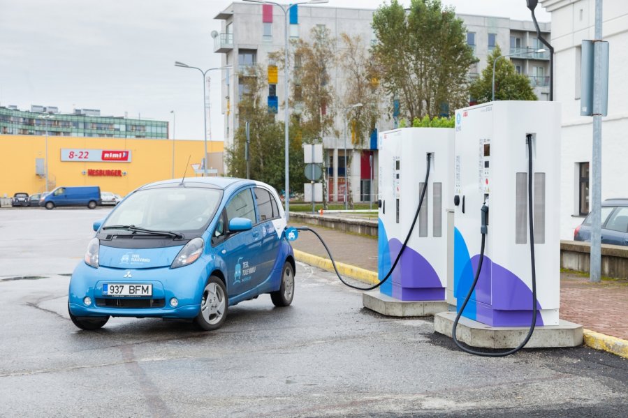 Porsche Elektromobilių Įkrovimo Tinklas Auga Europoje Porsche Elektromobilių Įkrovimo Tinklas Auga Europoje