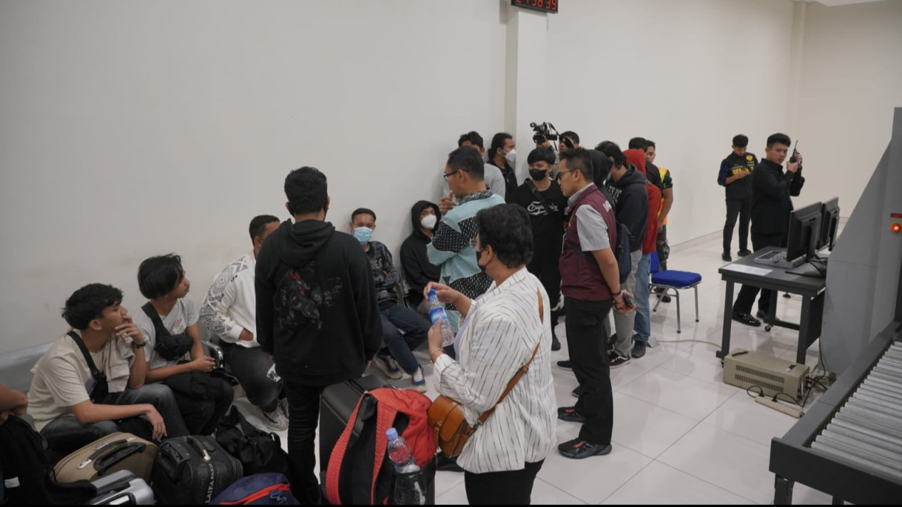 Potret Pilu: Ribuan Pekerja, Termasuk WNI, Terperangkap Penipuan Online Internasional Di Myanmar Potret Pilu: Ribuan Pekerja, Termasuk WNI, Terperangkap Penipuan Online Internasional Di Myanmar