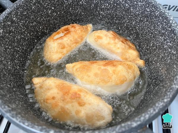 Receta Fácil De Empanadas De Jamón Y Queso (Sin Horno) Receta Fácil De Empanadas De Jamón Y Queso (Sin Horno)